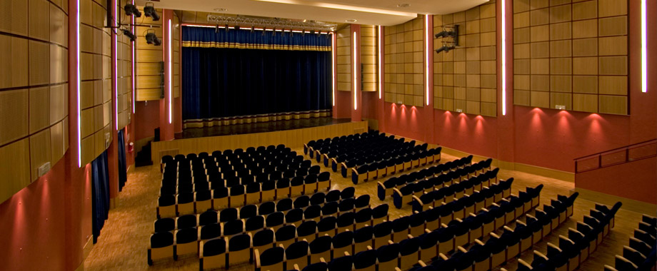 Riprogrammare il teatro