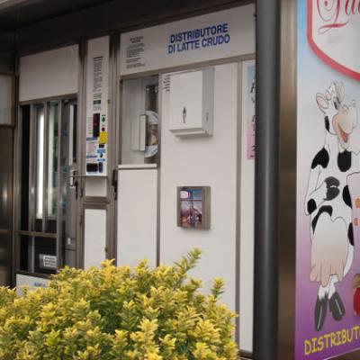 Bassanonet.it Aperto a Rosà il primo distributore di latte fresco