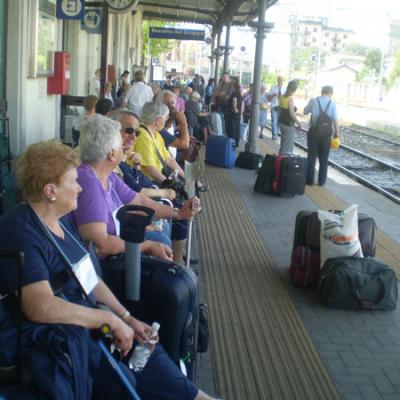 Bassanonet.it 100 malati in partenza per Lourdes bloccati per oltre cinque ore in stazione