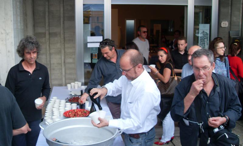 Bassanonet.it - Buffet. Bonaldi (a sinistra) e i suoi bicchieri