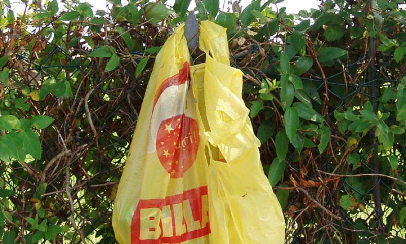 Bassanonet.it - Rifiuti in via A. Volta