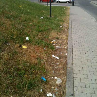 Bassanonet.it Rifiuti nel parcheggio dell’Ospedale San Bassiano