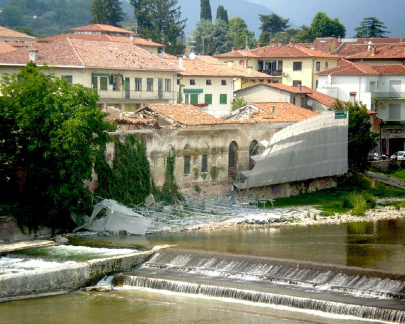 Bassanonet.it Ex Macello, crollati il tetto e i ponteggi