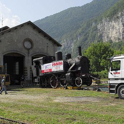 Bassanonet.it E' arrivata a Primolano la prima locomotiva 880 001