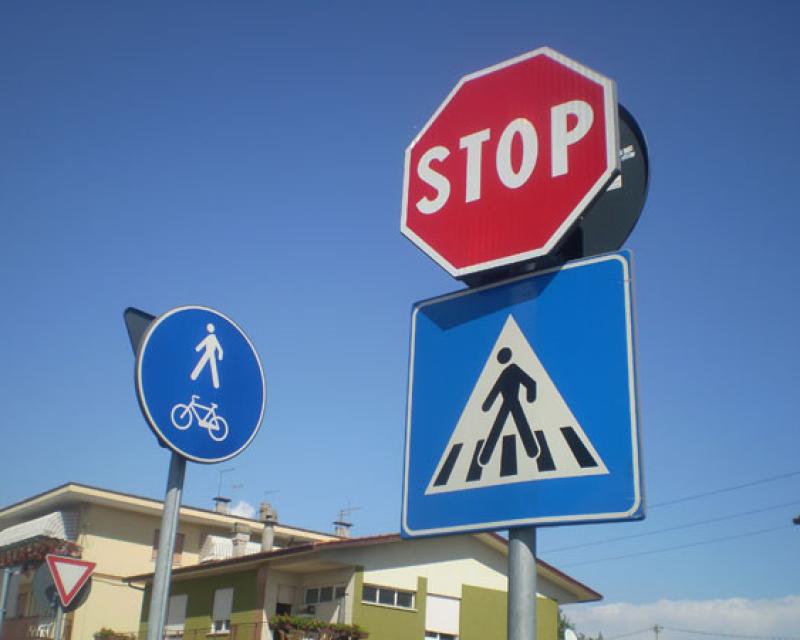 Bassanonet.it Questa sì che è segnaletica!