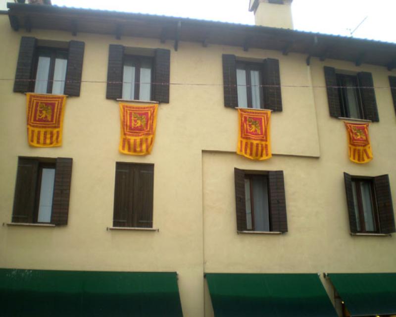 Bassanonet.it Il tricolore per gli alpini? No, meglio il Veneto