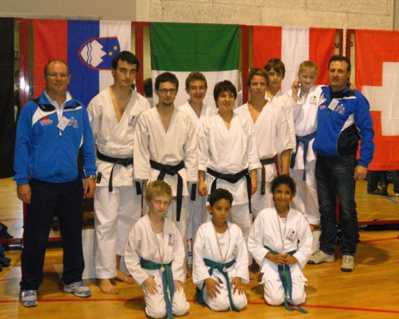 Bassanonet.it Karate Club Bassano, mano vuota e cuore grande