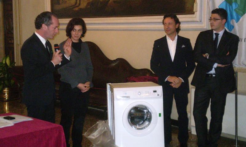 Bassanonet.it - La consegna ufficiale della lavasciuga