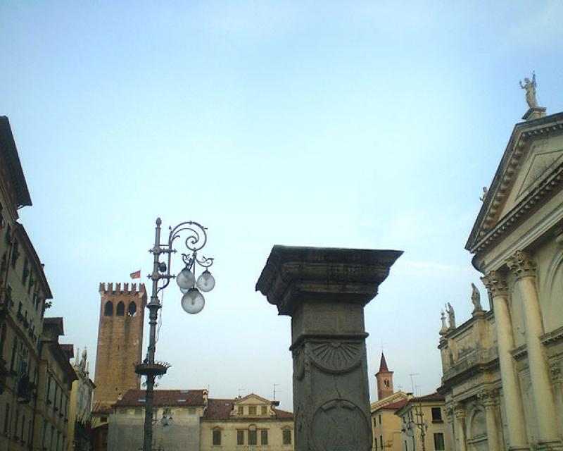 Bassanonet.it “Scomparsa” la statua di San Bassiano