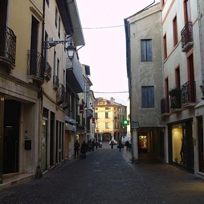 Bassanonet.it Com'è triste via Roma