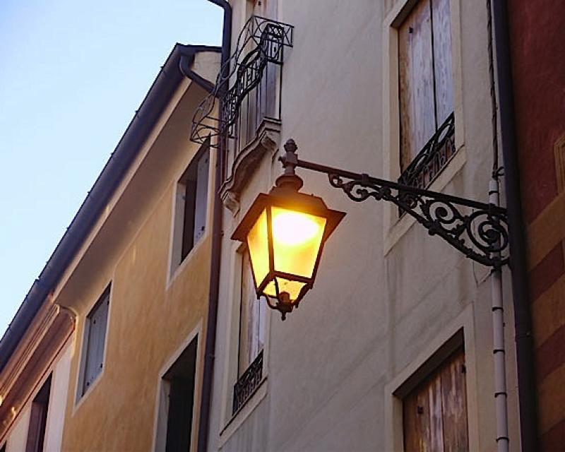 Bassanonet.it “Lampioni accesi: una necessità tecnica”