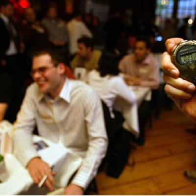 Bassanonet.it Trecento secondi per rompere il ghiaccio: è lo Speed Date al Caffè dei Libri