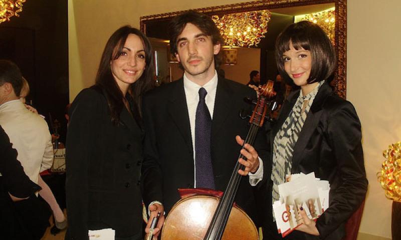Bassanonet.it - Violoncellista tra le hostess