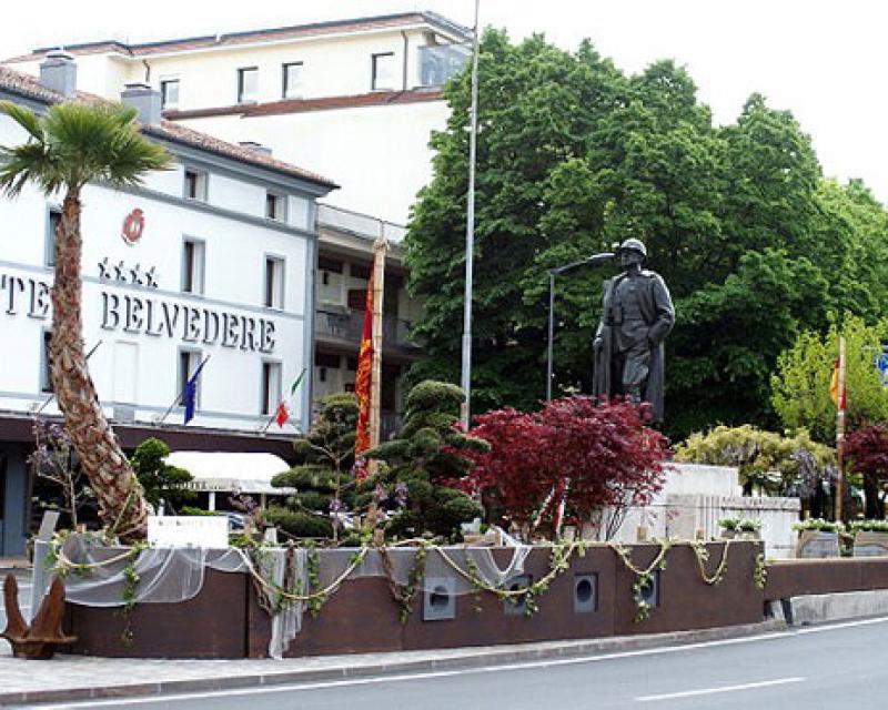 Bassanonet.it Il Generale...Schettino finisce in consiglio comunale