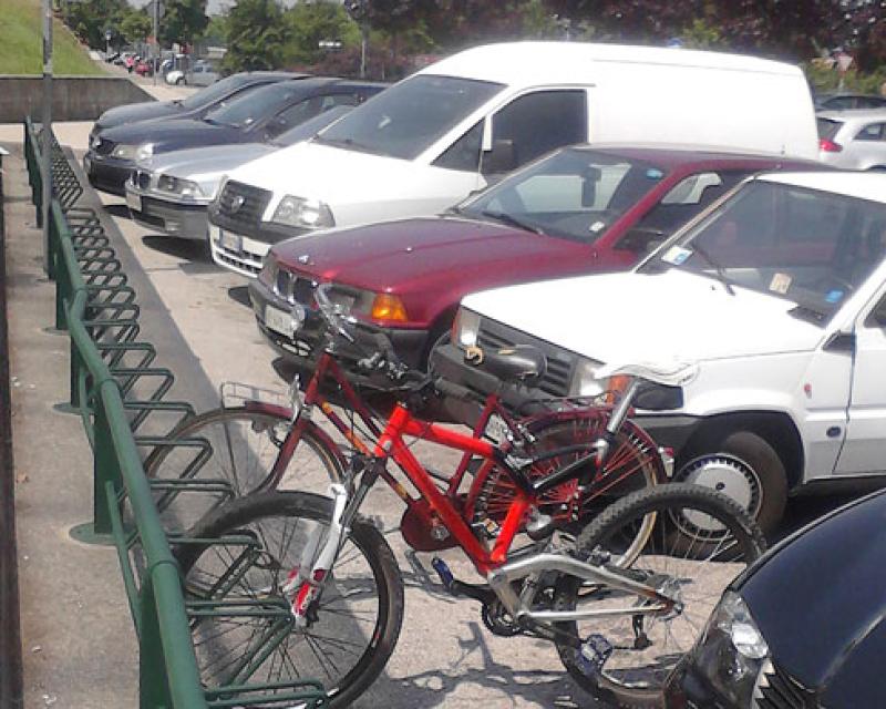 Bassanonet.it E io la bici dove la metto?