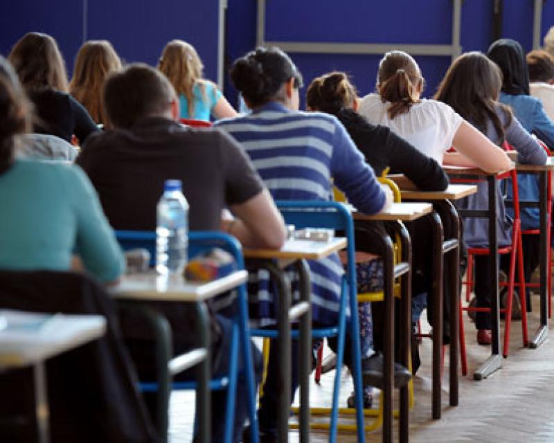 Bassanonet.it Maturità, prova di italiano: tra Montale, gli ebrei, la crisi e Steve Jobs