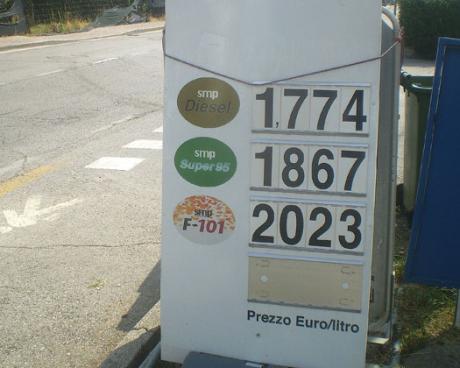 Bassanonet.it Ferragosto a 2 euro al litro