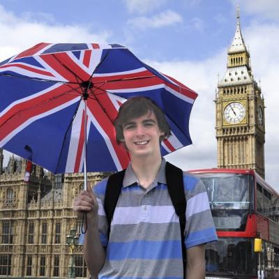 Bassanonet.it Al Caffè Danieli l’aperitivo orientativo: per non perdersi in un bicchier d’acqua