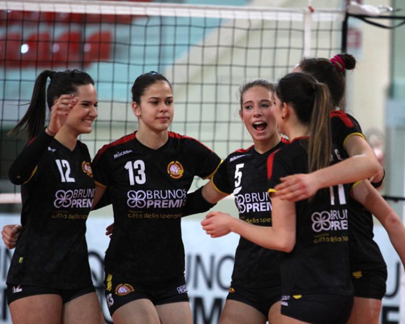 Bassanonet.it Il PalaBruel alza di nuovo il sipario: c'è Brunopremi.com - Udine