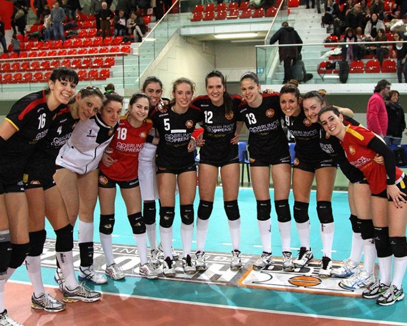 Bassanonet.it Brunopremi.com retrocede a testa alta battendo la capolista Bolzano