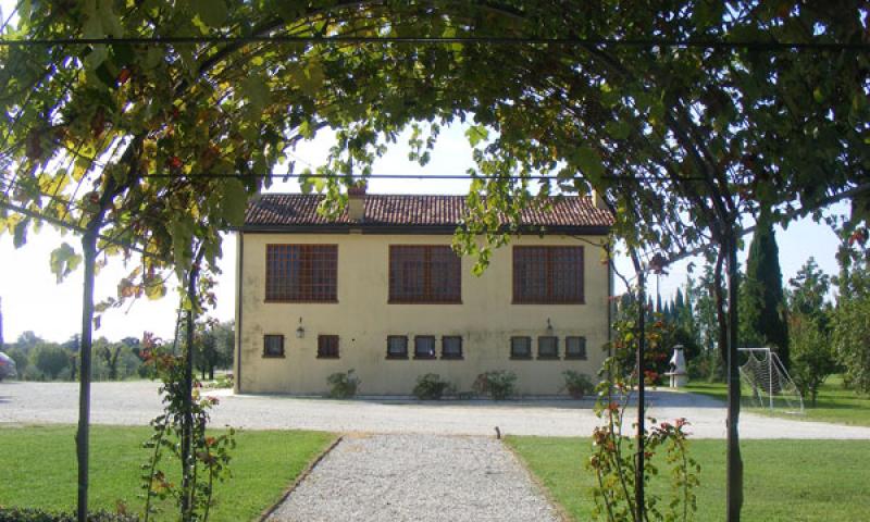 Bassanonet.it - Immobile residenziale destinato a trasformarsi in Club House