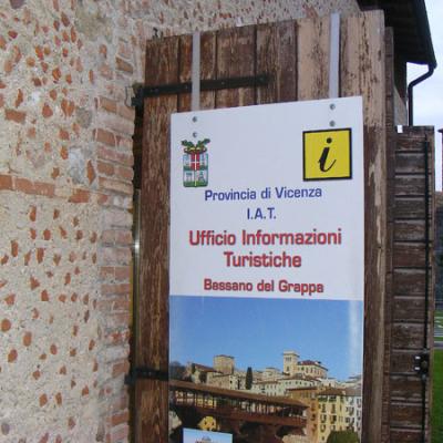 Bassanonet.it Turismo, licenziate le operatrici dell'Ufficio Iat