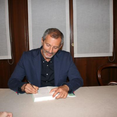 Bassanonet.it Un tuffo nel passato, una vertigine: l'ultimo libro di Carofiglio