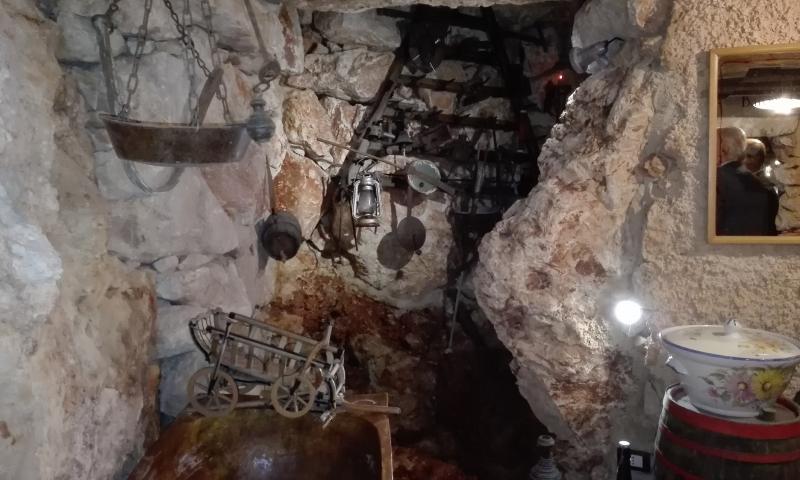 Bassanonet.it - Grotta in cantina (foto Alessandro Tich)