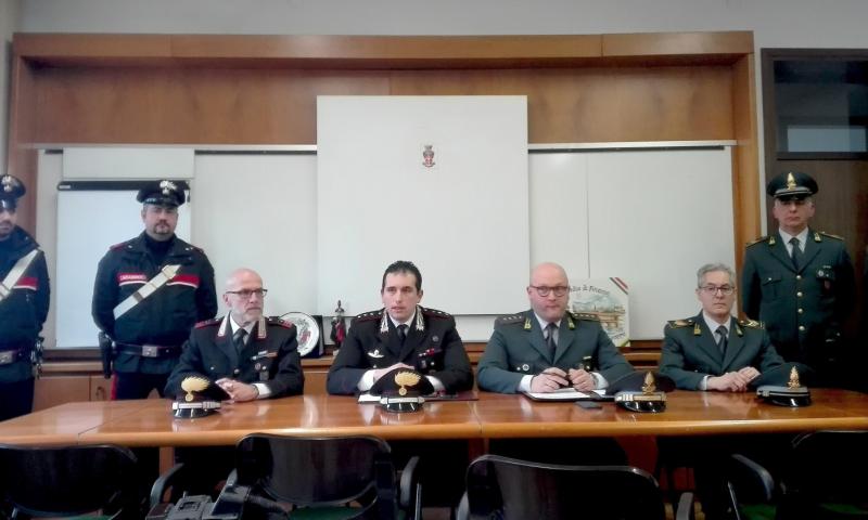 Bassanonet.it - La conferenza stampa congiunta di Carabinieri e Guardia di Finanza (foto Alessandro Tich)