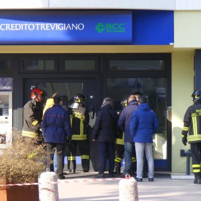 Bassanonet.it Fallisce l’assalto al bancomat, rientra l'allarme