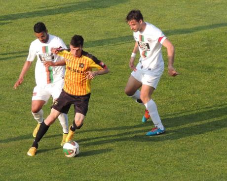 Bassanonet.it Derby maledetto, vetta addio. Ma non è finita