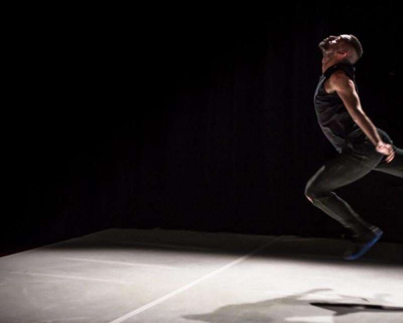 Bassanonet.it La danza di Matthew Day, australiano basato in Olanda