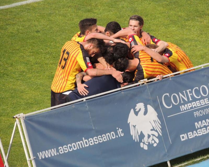 Bassanonet.it Pazzie da derby! E il Bassano vince!