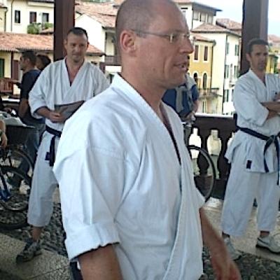 Bassanonet.it Divise blu e cinture nere