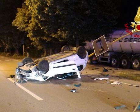Bassanonet.it Auto si cappotta in viale De Gasperi, un ferito