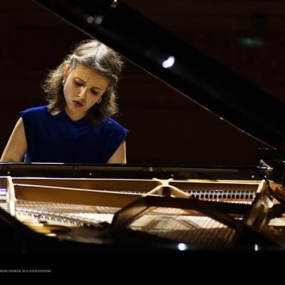 Bassanonet.it La giovane pianista Elena Nefedova questa sera al Chiostro del Museo Civico per Operaestate