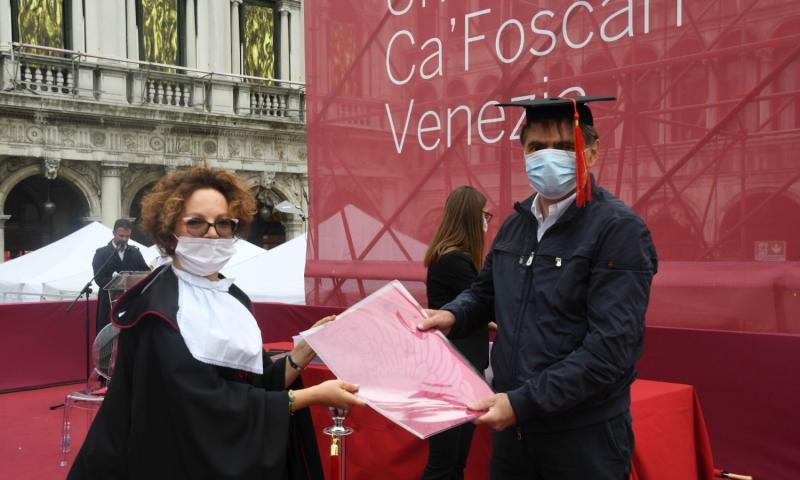 Bassanonet.it - La consegna della laurea