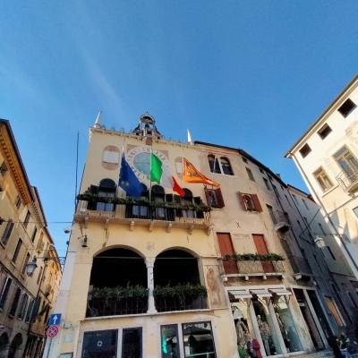 Bassanonet.it Una poltrona per due