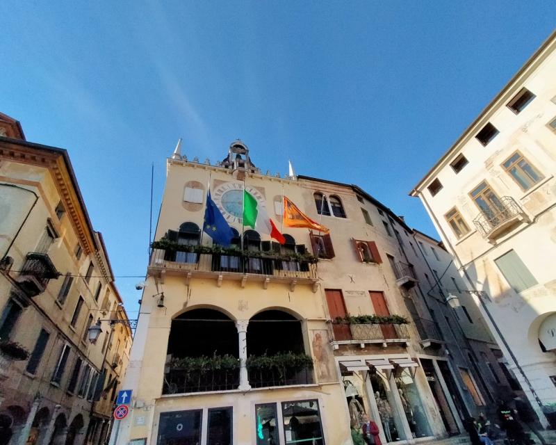 Bassanonet.it Una poltrona per due