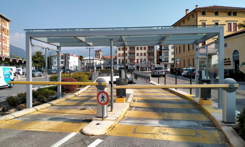 Bassanonet.it - Nuova pensilina entrata-uscita del park interrato Cadorna