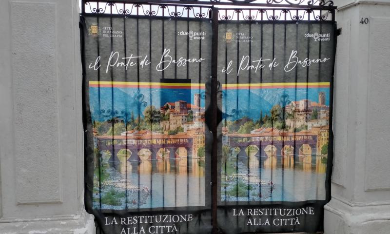 Bassanonet.it - Il cancello d'ingresso della terrazza di Palazzo Sturm