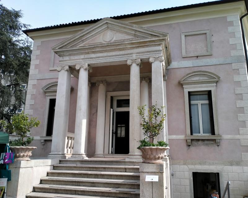 Bassanonet.it Palazzo IKEA