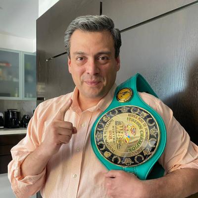 Bassanonet.it Mauricio Sulaiman, presidente del World Boxing Council, “incorona” la cintura bassanese