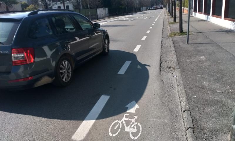 Bassanonet.it - Corsia ciclabile in viale Venezia direzione ovest