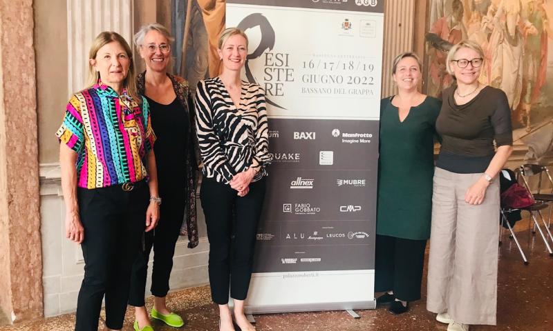 Bassanonet.it - Le sorelle Manfrotto col sindaco Pavan e l’assessore Cabion