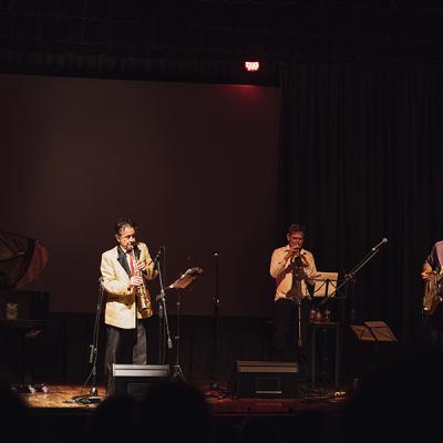 Bassanonet.it Steven Brown canta l'Uomo Invisibile