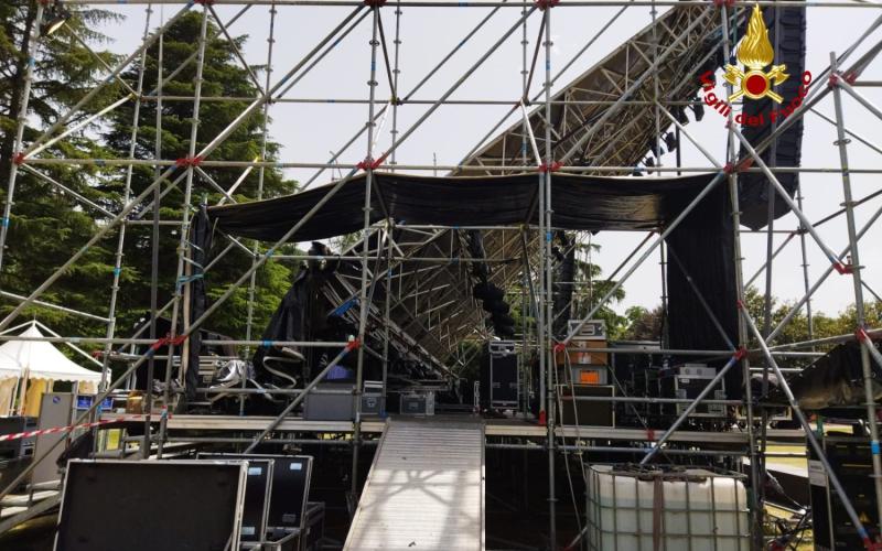 Bassanonet.it Crolla la tettoia del palco, concerto di Elisa annullato