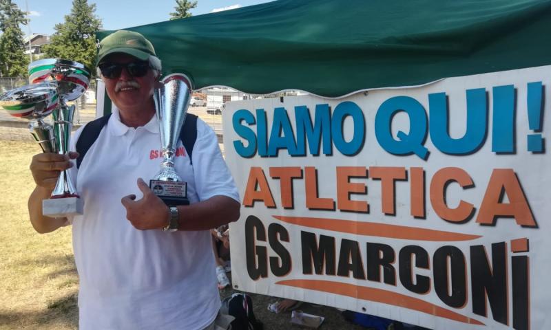 Bassanonet.it - Il presidente Claudio Strati con le tre coppe