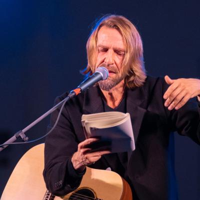 Bassanonet.it Ancora e più, <em>Dobbiamo disobbedire</em>? Un'intervista a Giulio Casale