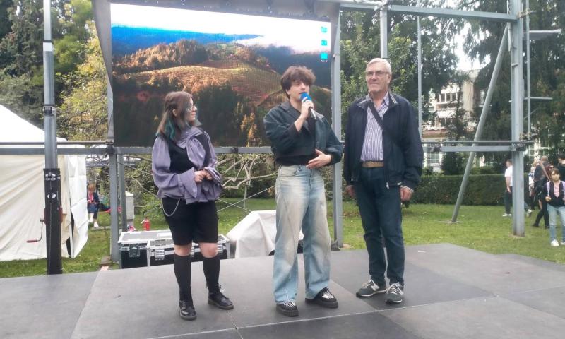 Bassanonet.it - L'ospite d'onore Riccardo Suarez, tra Valentina Milone e il presidente della Pro Bassano Giovanni Bosio